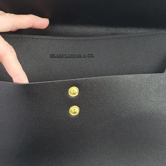 Glass Ladder & Co. Megan Portfolio Organizer Clutch in Black - Picture 7 of 13